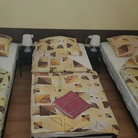 Проживання в сім'ї Relaks 2 *